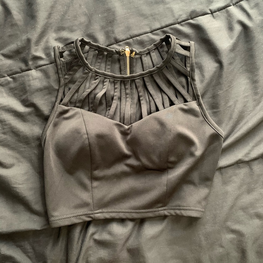 ⭐️3/$12⭐️ black cage front top